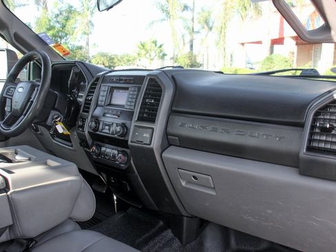 Used 2020 Ford F250 XL w/ Power Equipment Group image 35