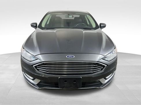 Used 2018 Ford Fusion SE w/ Equipment Group 601A image 9