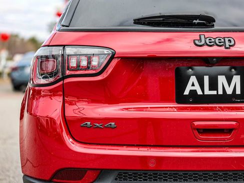 Used 2024 Jeep Compass Trailhawk image 11