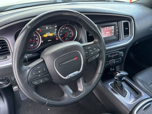 Used 2016 Dodge Charger SE w/ Power Sunroof Group image 21