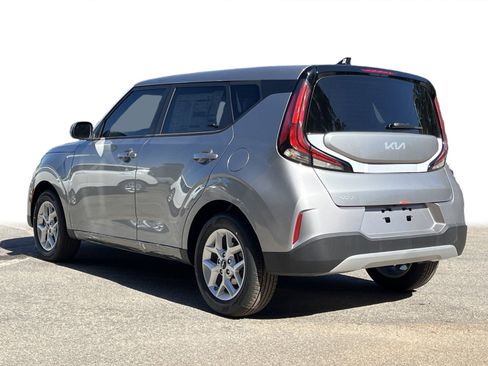 New 2025 Kia Soul S image 22