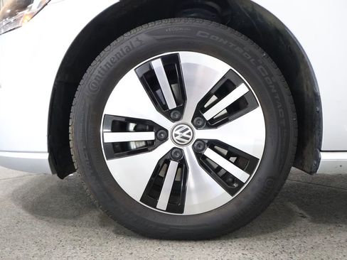 Used 2019 Volkswagen e-Golf SE w/ Driver Assistance Package image 5
