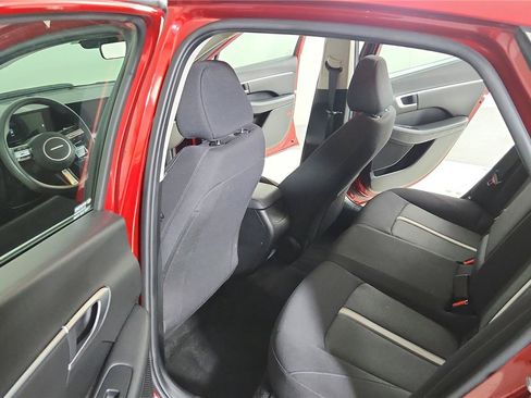 Used 2025 Hyundai Sonata SEL FWD image 16