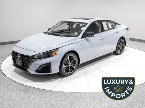 Used 2024 Nissan Altima 2.5 SR w/ SR Premium Package AWD/4WD image 1