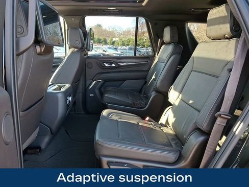 Used 2021 GMC Yukon Denali w/ Denali Premium Package image 14