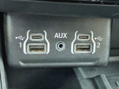 Used 2025 Dodge Durango GT image 23