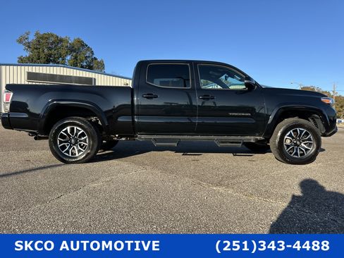 Used 2021 Toyota Tacoma TRD Sport image 6