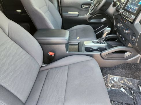 Used 2022 Nissan Frontier S w/ Technology Package RWD image 4