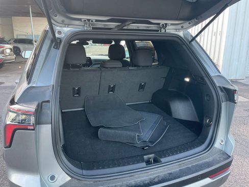 Used 2025 Chevrolet Equinox LT image 30