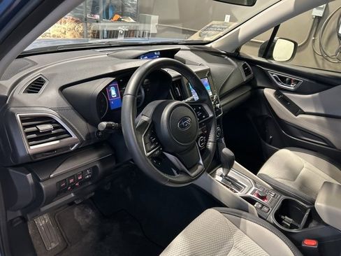 Used 2023 Subaru Forester Premium image 2