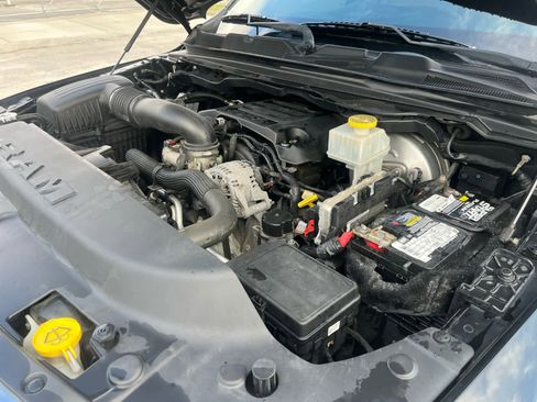 Used 2019 RAM 1500 Limited w/ Advanced Safety Group image 9