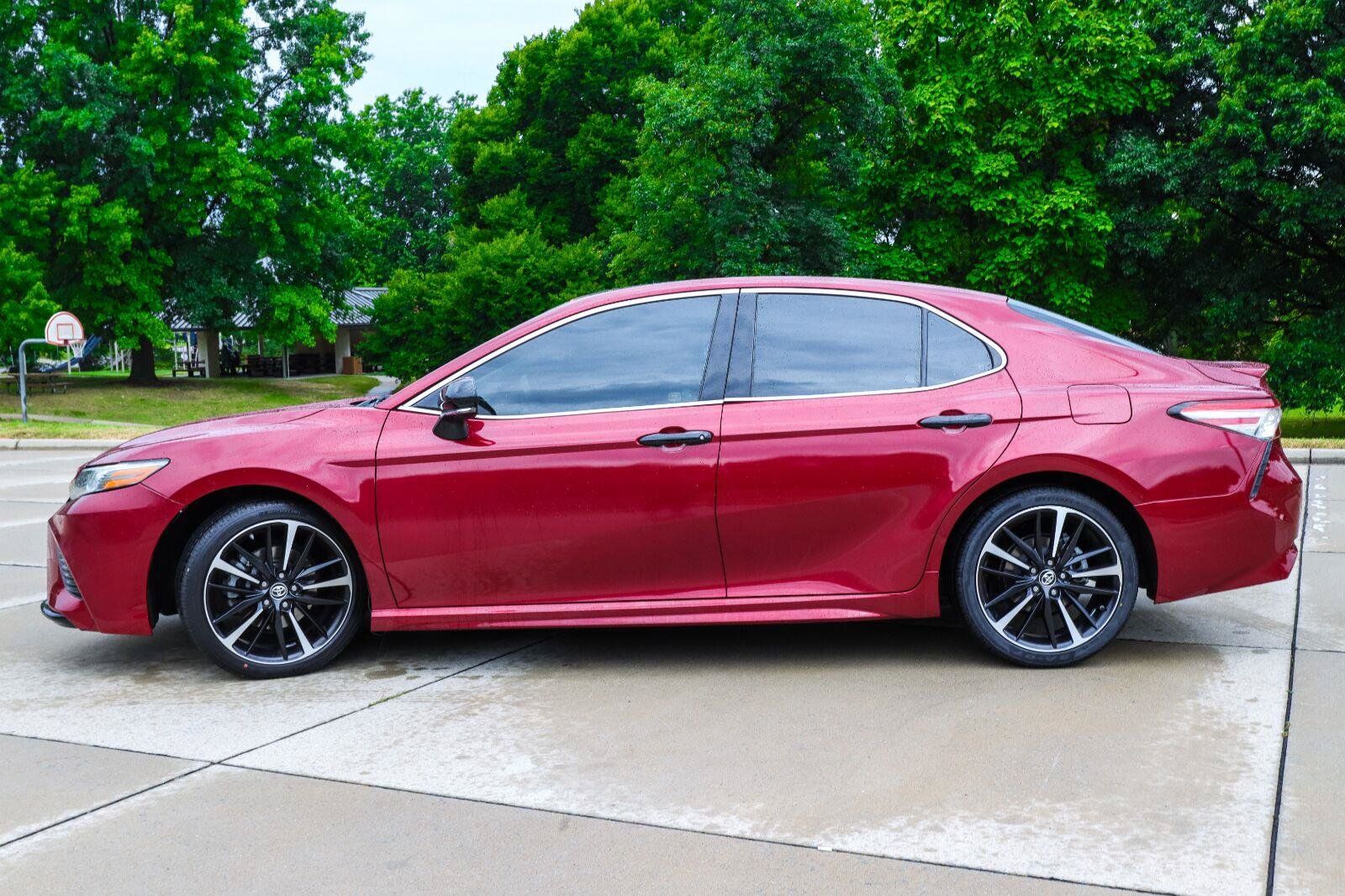 Used 2018 Toyota Camry XSE FWD image 4