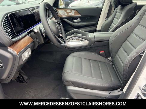 New 2026 Mercedes-Benz GLS 450 4MATIC image 24