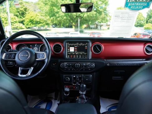 Used 2019 Jeep Wrangler Unlimited Rubicon AWD/4WD image 9