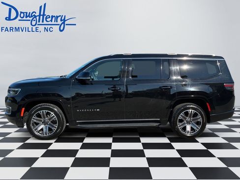 Used 2024 Jeep Wagoneer Series II w/ Flexible Seating Group AWD/4WD image 2