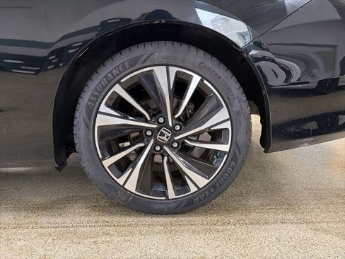 Certified 2017 Honda Accord EX-L image 21