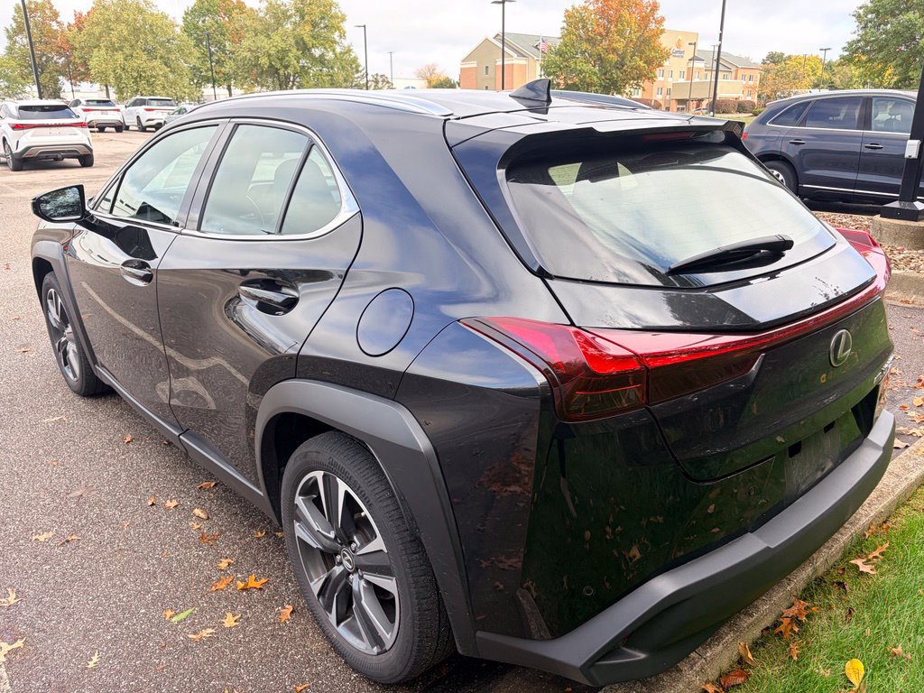 Used 2024 Lexus UX 250h AWD image 8
