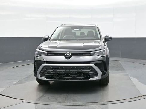 New 2026 Volkswagen Taos SE AWD/4WD image 2