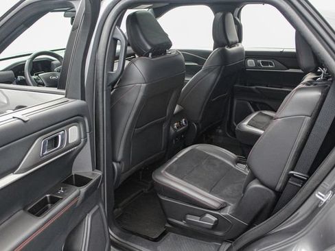 Certified 2025 Ford Explorer ST AWD/4WD image 22