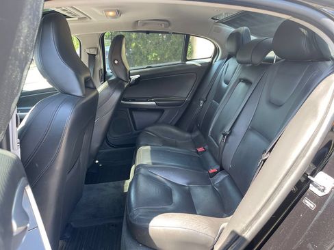 Used 2018 Volvo S60 T5 Inscription Platinum AWD/4WD image 16
