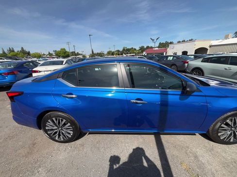 Used 2025 Nissan Altima 2.5 SV FWD image 16