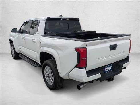 Used 2024 Toyota Tacoma SR5 w/ SR5 Upgrade Package image 7