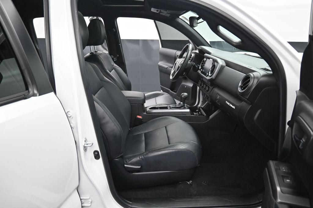 Used 2023 Toyota Tacoma TRD Sport w/ TRD Premium Sport Package AWD/4WD image 35