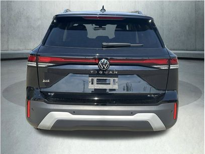 New 2026 Volkswagen Tiguan SE