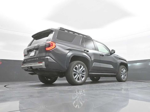 Used 2025 Toyota 4Runner Limited AWD/4WD image 44