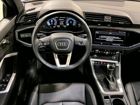 Certified 2025 Audi Q3 2.0T Premium w/ Convenience Package image 6