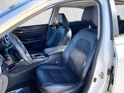 Used 2020 Nissan Altima 2.5 SR w/ Premium Package image 27