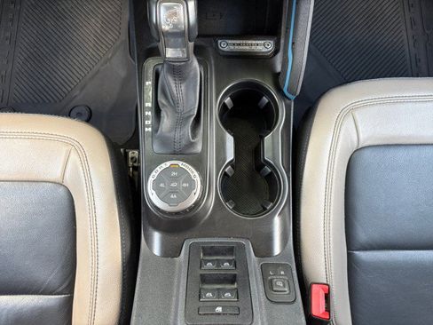 Used 2022 Ford Bronco Wildtrak AWD/4WD image 14