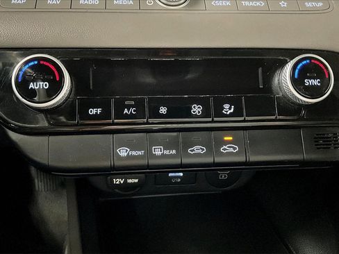 Used 2024 Hyundai Elantra SEL image 15