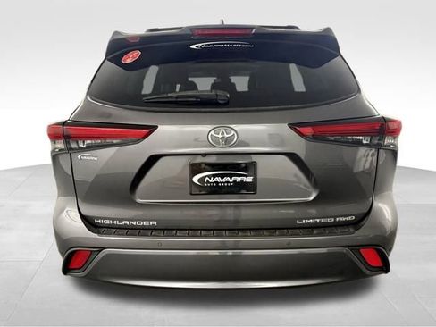 Used 2021 Toyota Highlander Limited image 7