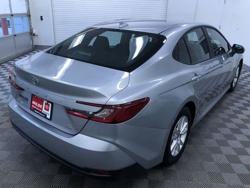 Used 2025 Toyota Camry LE image 34