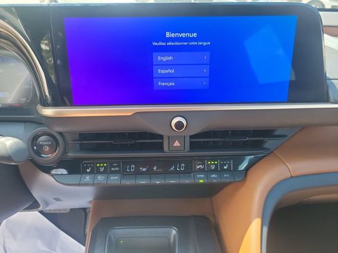 Used 2025 Toyota Crown Signia w/ Advanced Technology Package AWD/4WD image 35