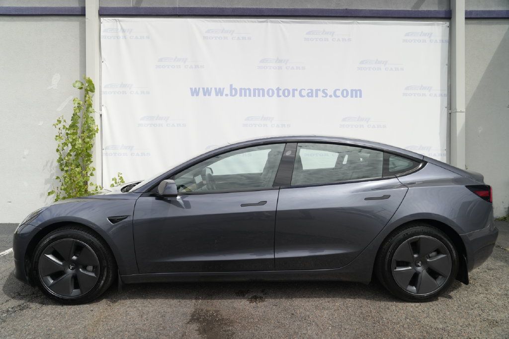 Used 2023 Tesla Model 3 Standard Range RWD image 8