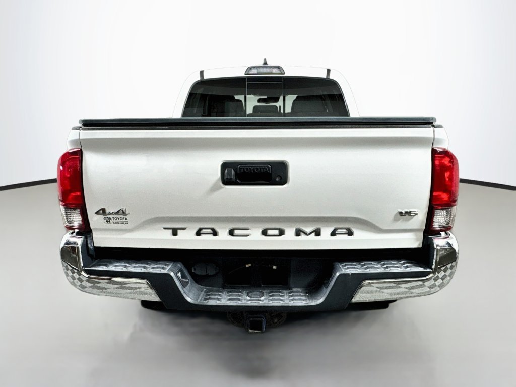 Used 2019 Toyota Tacoma SR5 AWD/4WD image 7