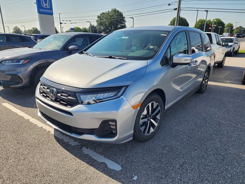 New 2026 Honda Odyssey EX-L image 2