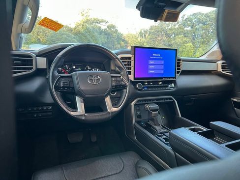 Used 2022 Toyota Tundra Limited AWD/4WD image 13