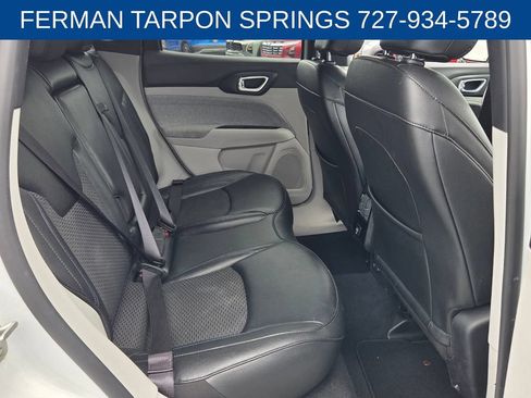 Used 2024 Jeep Compass Latitude AWD/4WD image 21