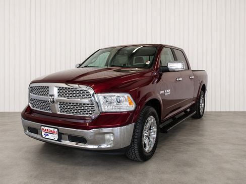 Used 2017 RAM 1500 Laramie AWD/4WD image 3