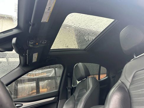 Used 2018 Alfa Romeo Stelvio Ti Sport image 9