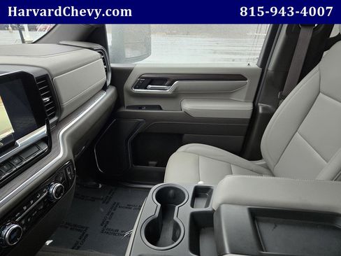 Used 2024 GMC Sierra 3500 SLT w/ Snow Plow Prep/Camper Package image 11