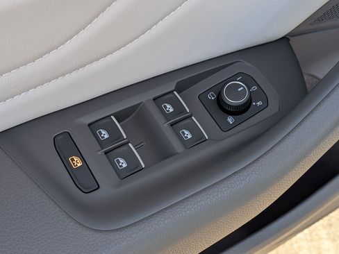 Used 2023 Volkswagen Arteon SEL Premium image 13