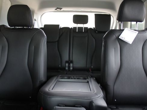 New 2026 Kia Carnival EX FWD image 60