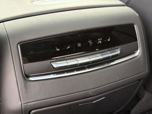 Certified 2022 Cadillac Escalade Premium Luxury image 15