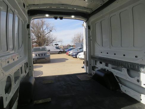 Used 2019 Ford Transit 250 148 Medium Roof image 24