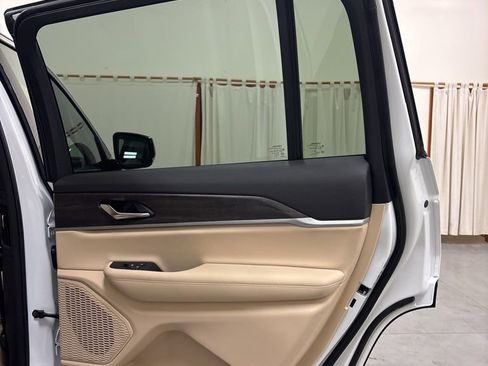 New 2025 Jeep Grand Cherokee L Limited image 41