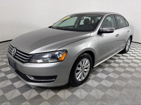 Used 2014 Volkswagen Passat 1.8T Wolfsburg Edition FWD image 8